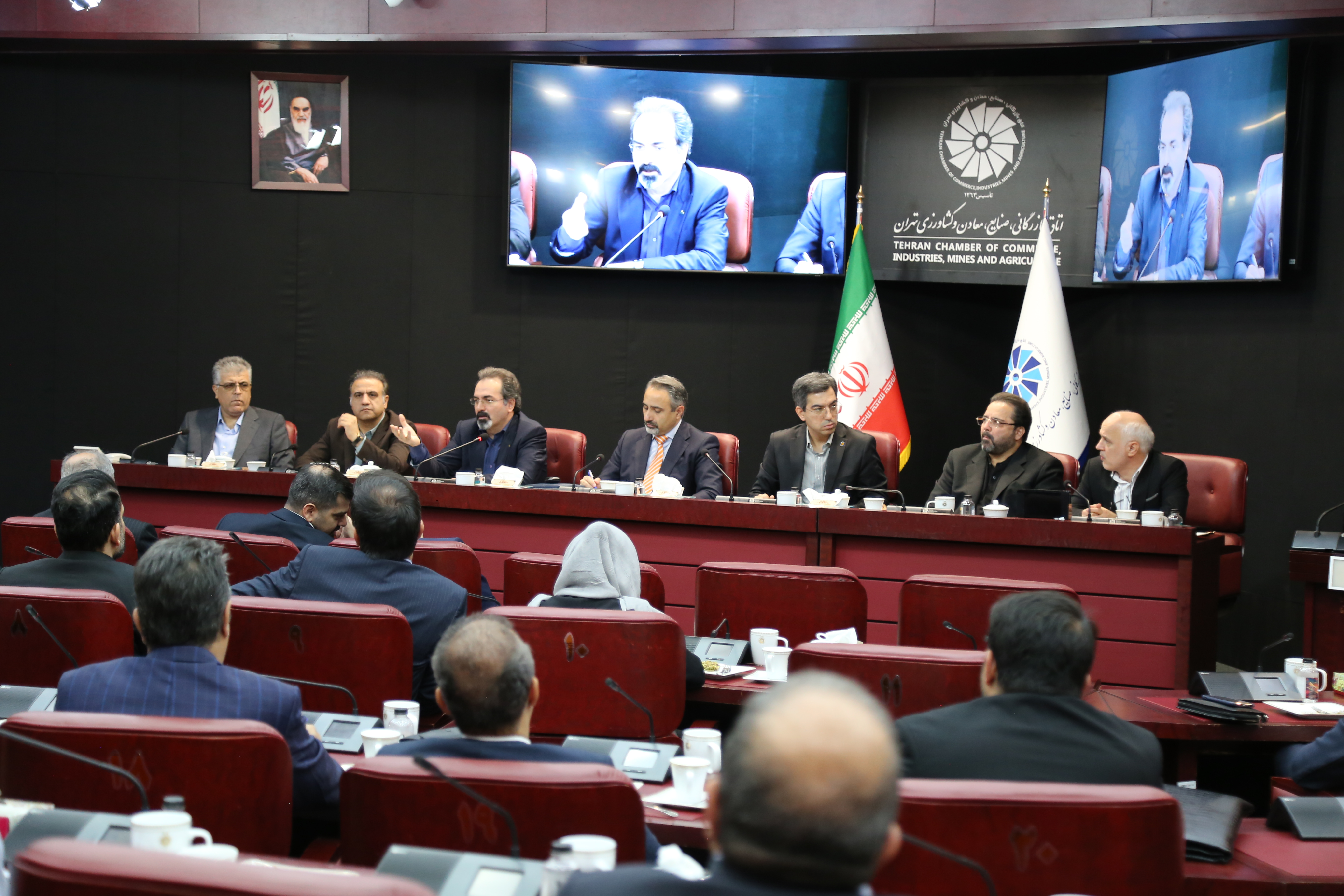 نشست کمیسیون انرژی اتاق بازرگانی تهران با محوریت خصوصی‌سازی و فولاد/ تاکید پناهی بر خصو‌صی‌سازی و شفافیت
